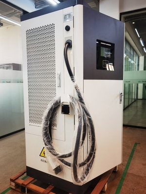 우리 EV 충전소의 일부 부품 워크샵 현대 120KW 통합 듀얼-건 DC 전기 차량 충전소 CCS2 GBT 상업용 전기 차량 빠른 충전 스파일