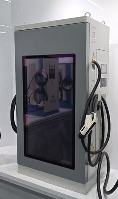 좋은 가격 CLF DC 120 시리즈 120kW DC 충전기 55인치 광고 LCD 화면 OCPP1.6J 다중 커넥터 구성의 에어 냉각 IP54 상업용 고속 EV 충전 스테이션 온라인