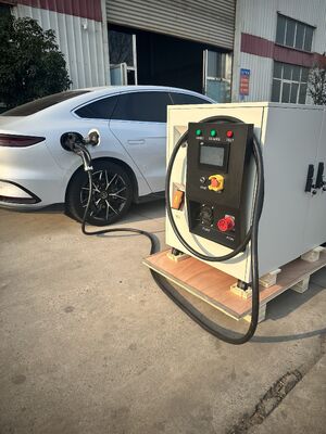 좋은 가격 60kW 76kWh 모바일 EV 충전기 액체 냉각 휴대용 에너지 저장 DC 고속 충전소 온라인